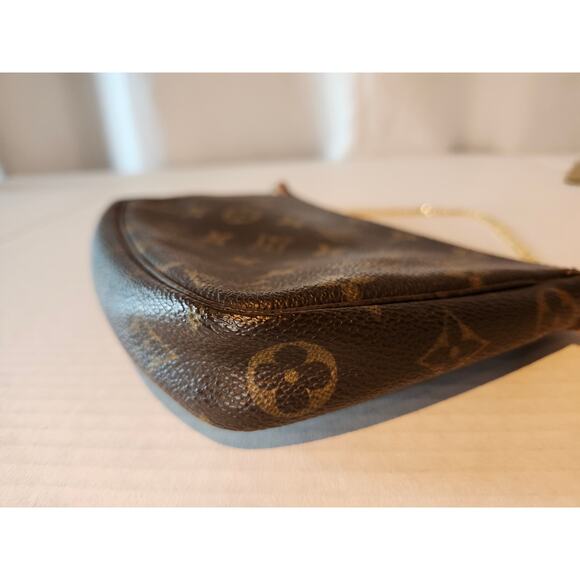 Louis Vuitton Pochette Accessoires LV Monogram Shoulder Bag with Chain Vintage - Picture 8 of 15
